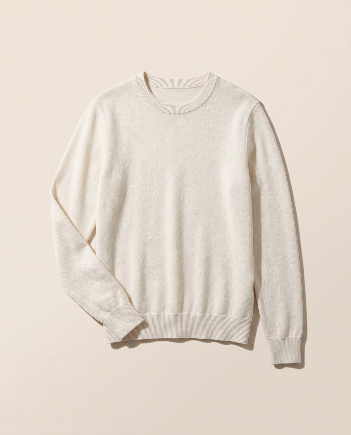 Pull femme col rond, coloris écru, vue à plat